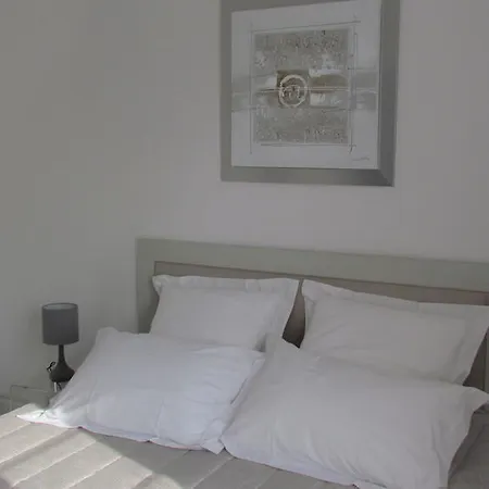 Gite Histoire De Maison Arras Habitación foto